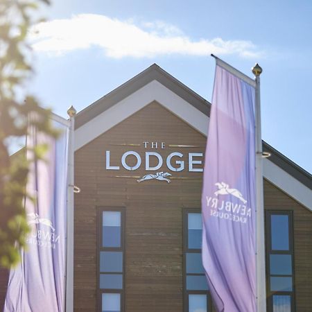 The Lodge Hotel นิวเบอรี ภายนอก รูปภาพ