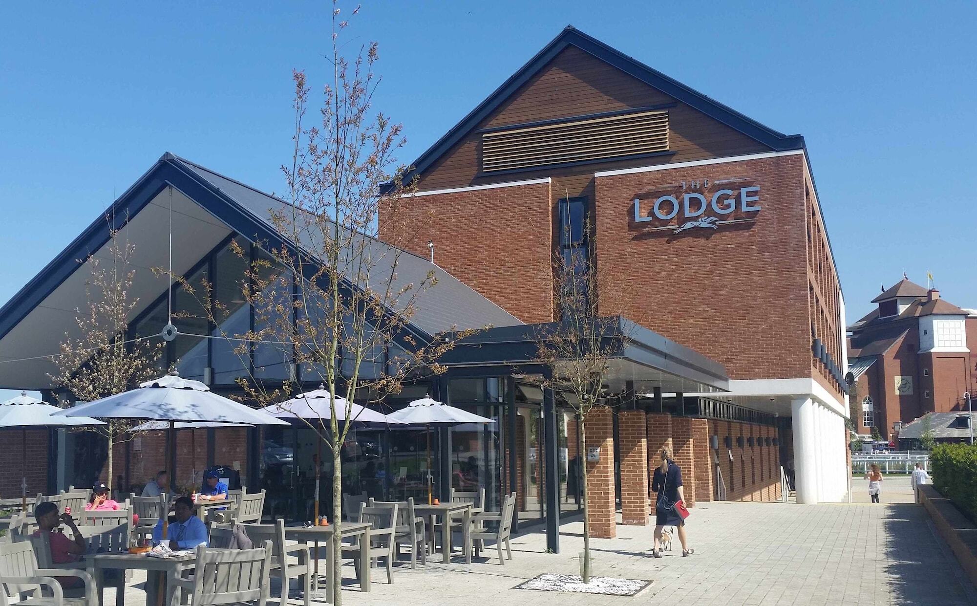 The Lodge Hotel นิวเบอรี ภายนอก รูปภาพ